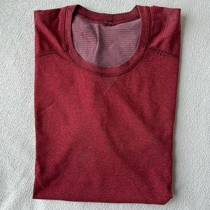 Men’s lulu tshirt